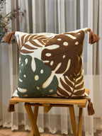 Bohem Tarzı Beyaz Zemin Üzerine Örgü/Düğüm Nakışlı Dekoratif Yastık