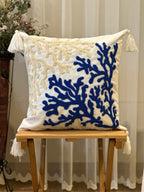 Bohem Tarzı Beyaz Zemin Üzerine Örgü/Düğüm Nakışlı Dekoratif Yastık