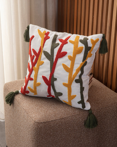 Bohem Tarzı Beyaz Zemin Üzerine Örgü/Düğüm Nakışlı Dekoratif Yastık