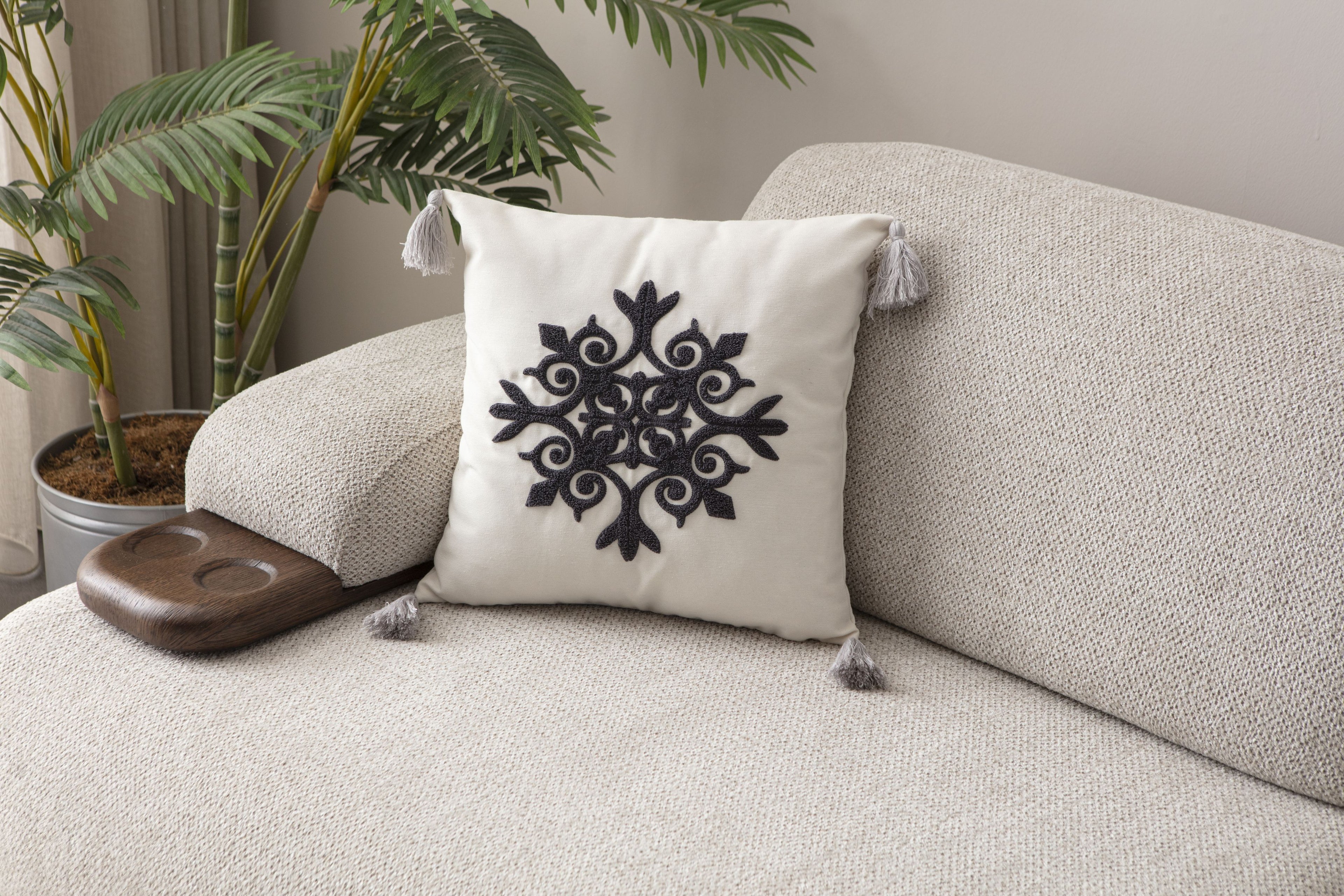 Comfort Punch Desenli Kırlent Kılıfı Kare Dekoratif Bohem Nakışlı Yastık Kılıfı