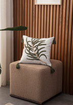 Bohem Tarzı Beyaz Zemin Üzerine Örgü/Düğüm Nakışlı Dekoratif Yastık