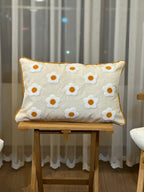 Bohem Tarzı Beyaz Zemin Üzerine Örgü/Düğüm Nakışlı Dekoratif Yastık