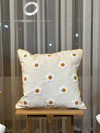 Bohem Tarzı Beyaz Zemin Üzerine Örgü/Düğüm Nakışlı Dekoratif Yastık