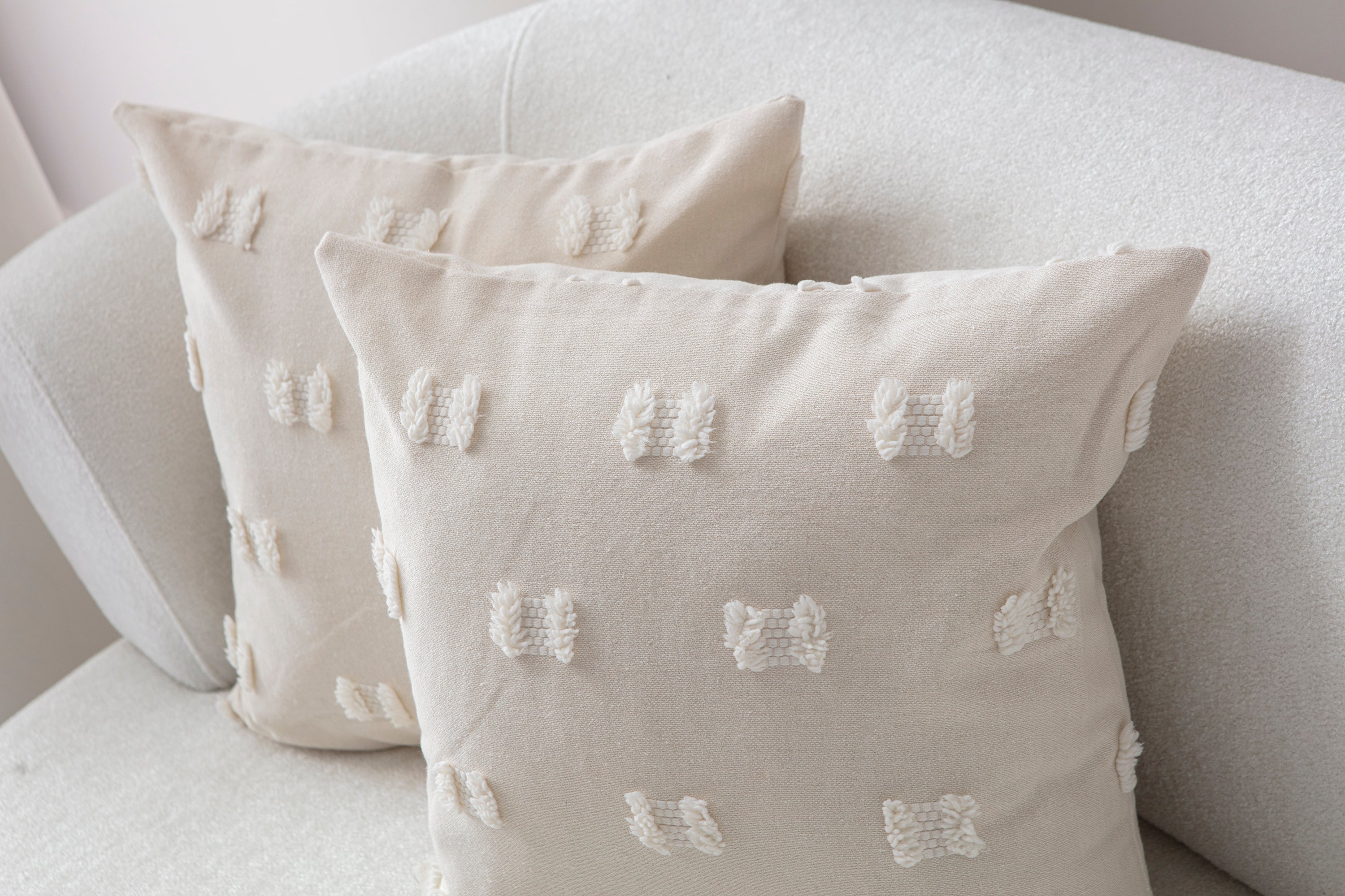 Fiyonk Puantiyeli Kırlent Kılıfı - Puantiye Dokulu Dekoratif Yastık