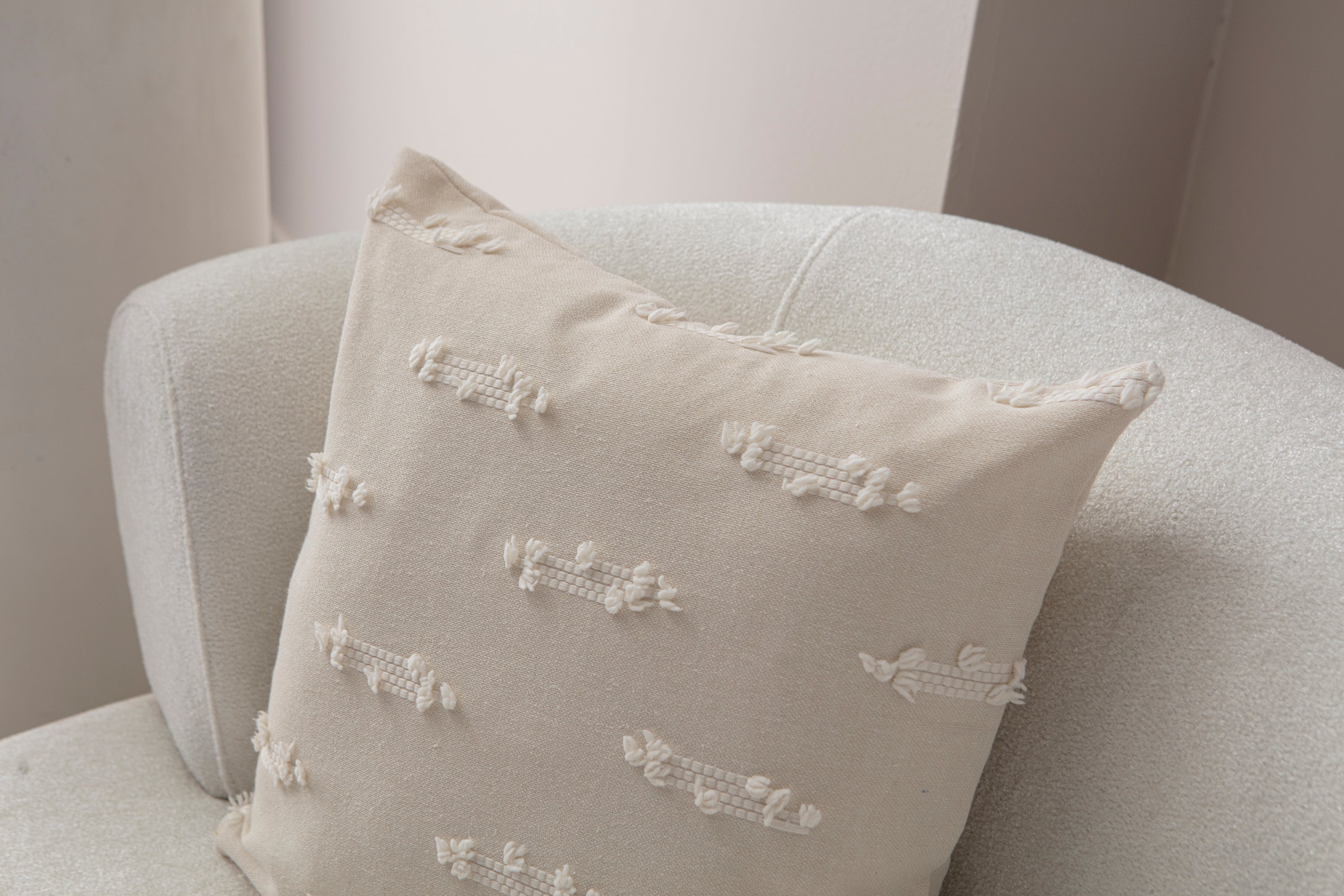 Petek Puantiyeli Kırlent Kılıfı - Puantiye Dokulu Dekoratif Yastık