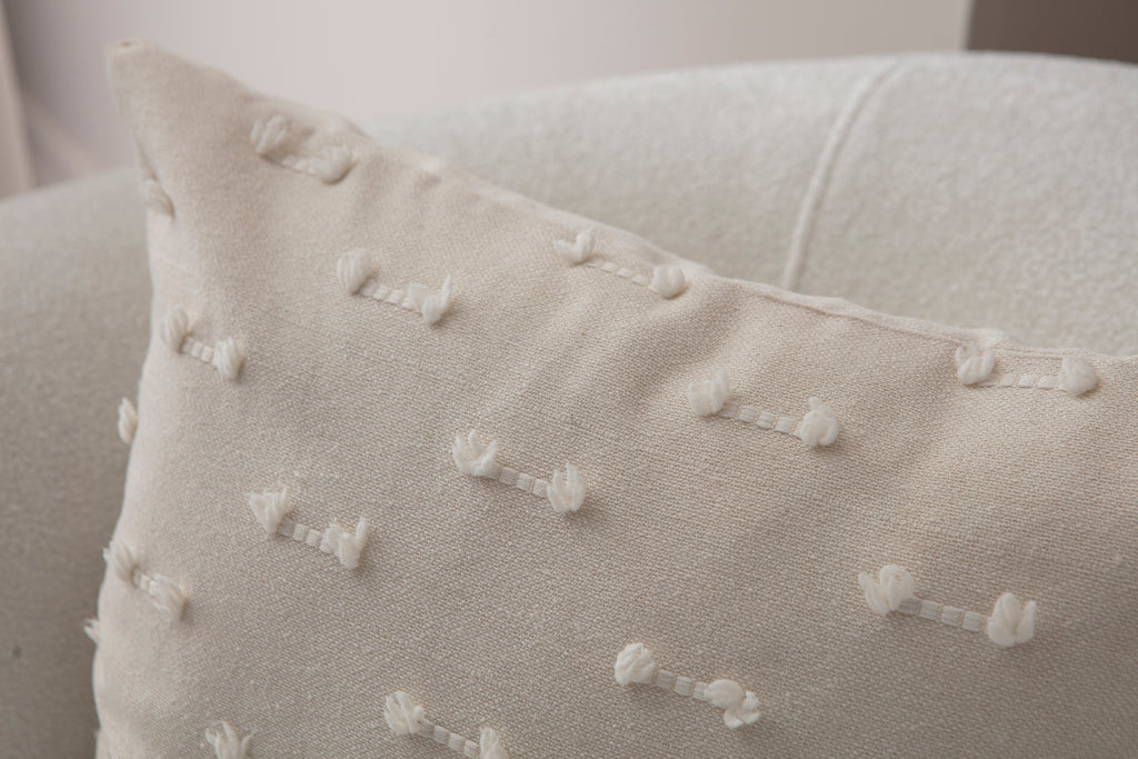 Tek Çizgi Puantiyeli Kırlent Kılıfı - Puantiye Dokulu Dekoratif Yastık