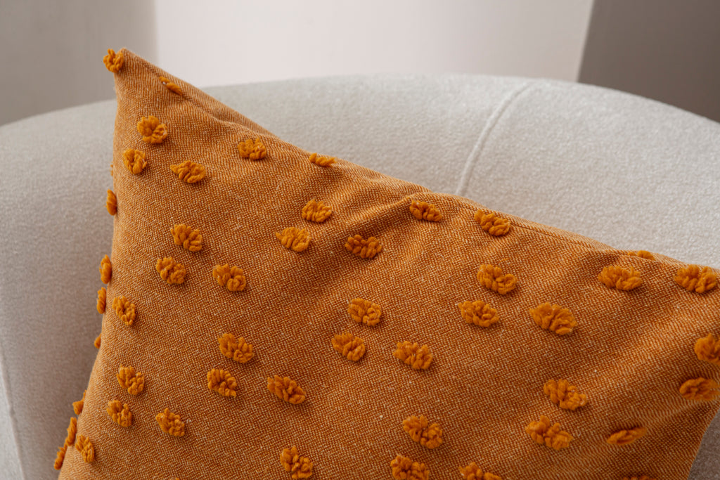 Puantiye çiçeği Kırlent Kılıfı - Puantiye Dokulu Dekoratif Yastık