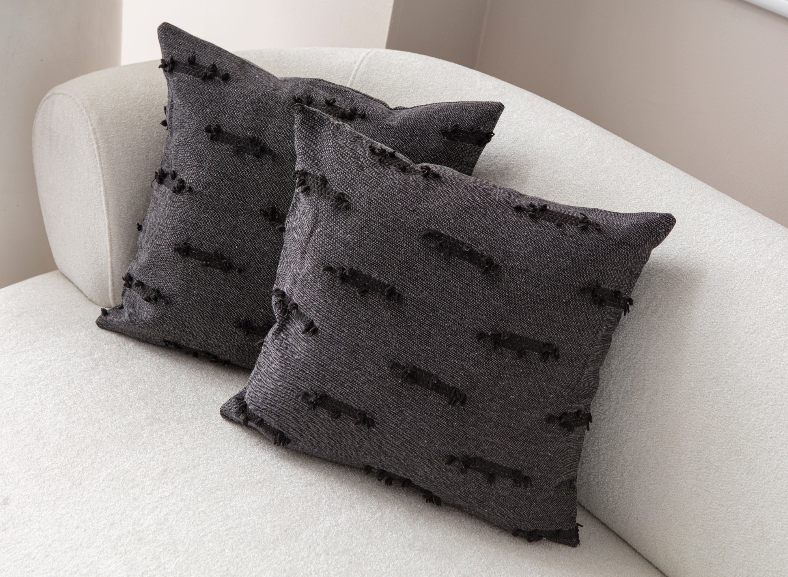 Petek Puantiyeli Kırlent Kılıfı - Puantiye Dokulu Dekoratif Yastık