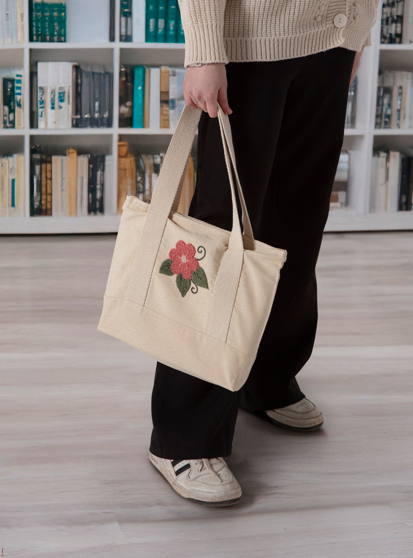 Çiçek Desenli Bez Keten Omuz Çantası, Plaj Çantası, İşlemeli El ve Kol Çantası %100 Pamuk 36x29 cm