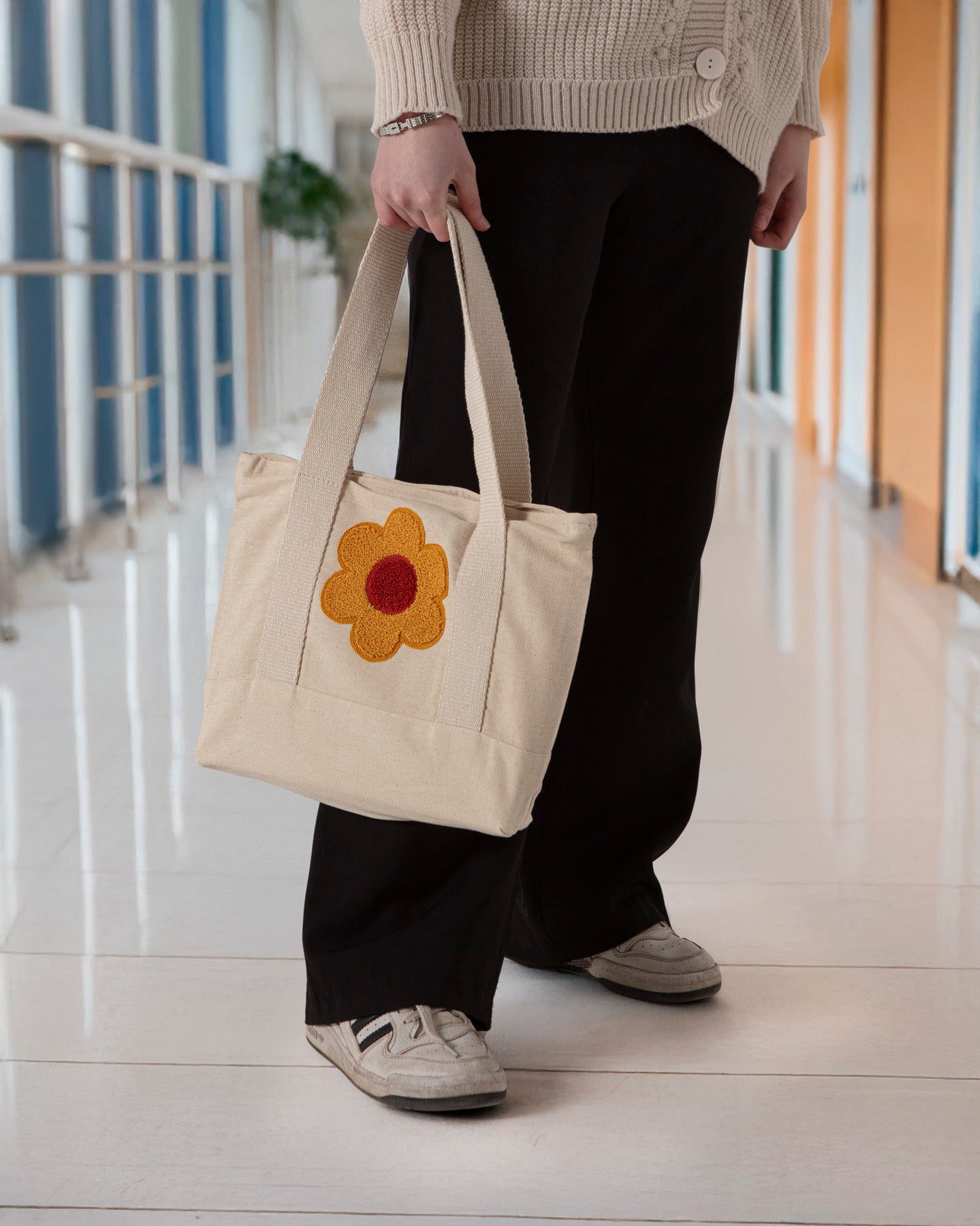 Çiçek Desenli Bez Keten Omuz Çantası, Plaj Çantası, İşlemeli El ve Kol Çantası %100 Pamuk 36x29 cm