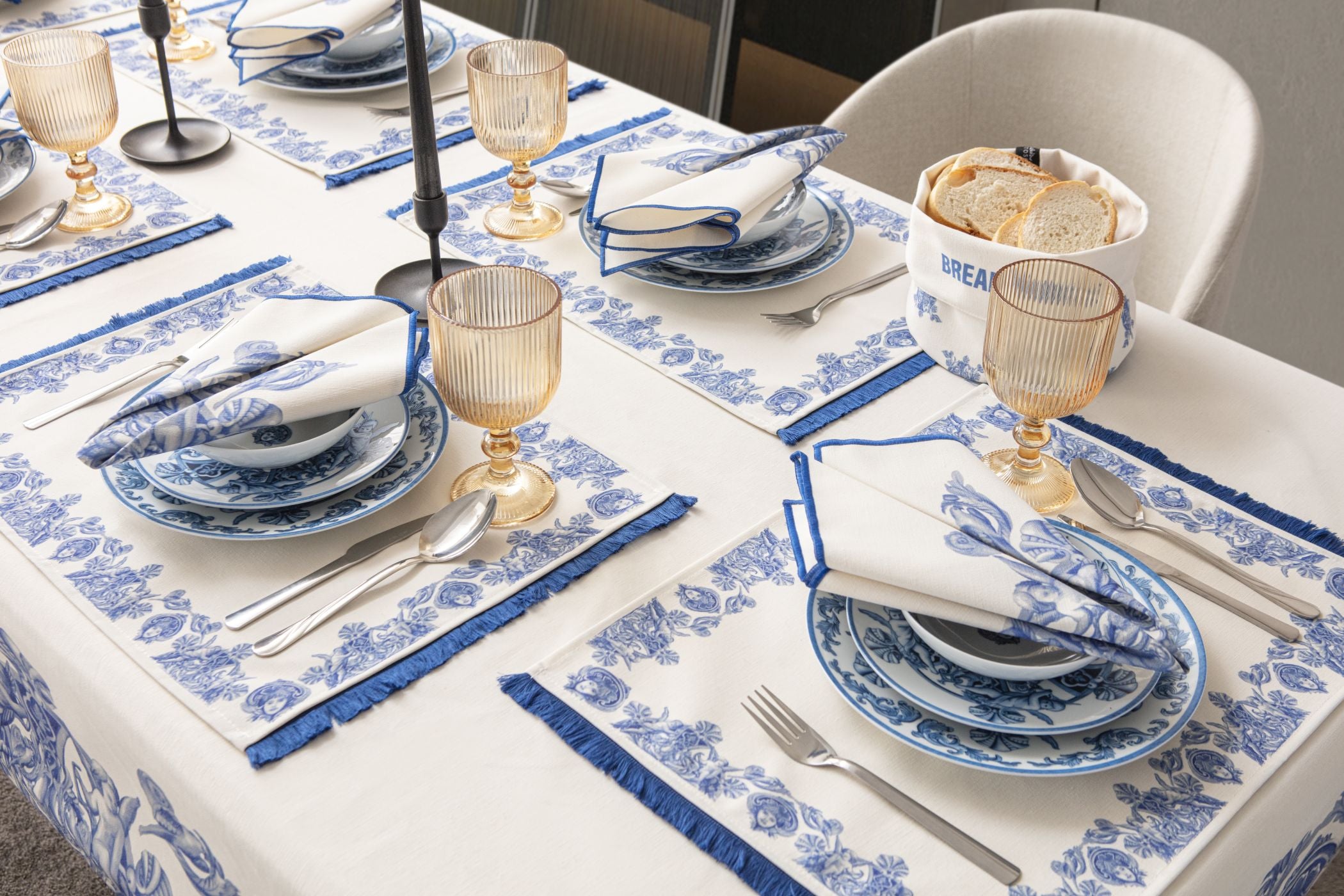 Çini Mavi Full Sofra Tekstili Takımı - Bahçe Desenli Saçaklı Sofra Seti