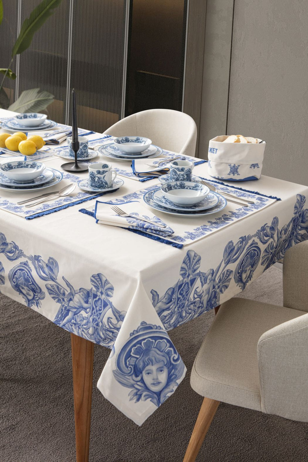 Çini Mavi Full Sofra Tekstili Takımı - Bahçe Desenli Saçaklı Sofra Seti