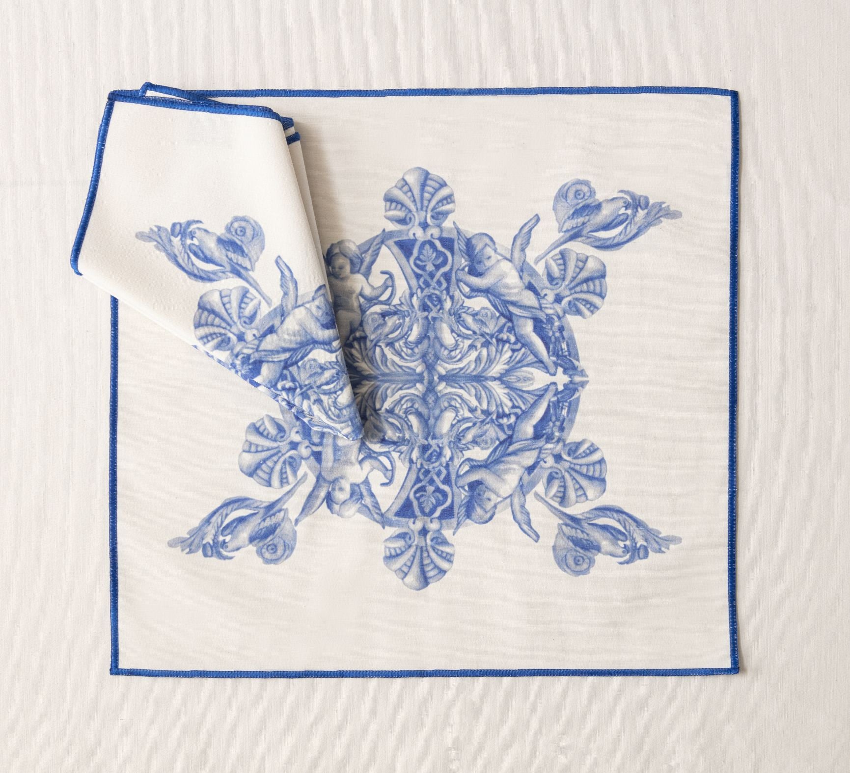 Çini Mavi Full Sofra Tekstili Takımı - Bahçe Desenli Saçaklı Sofra Seti