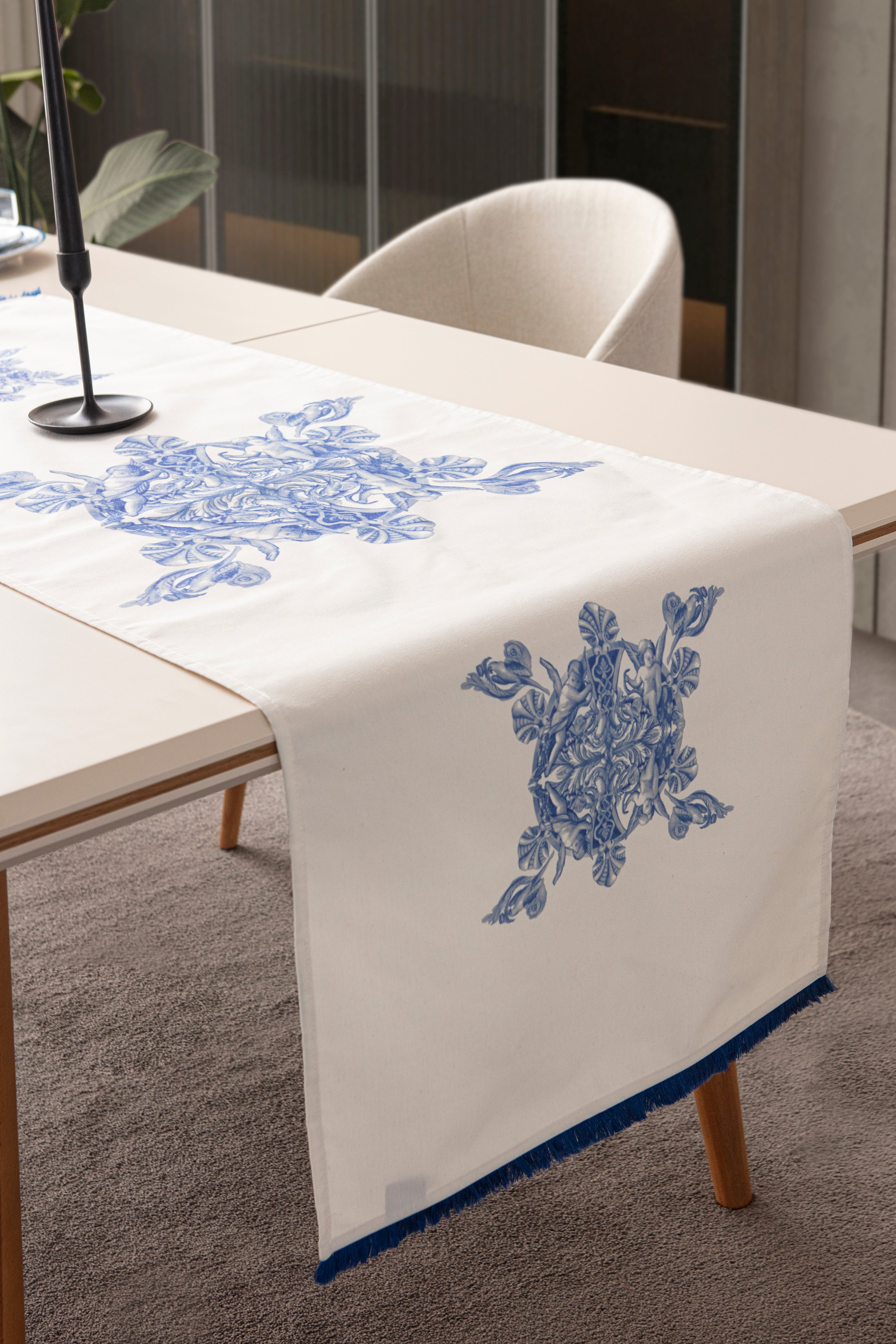 Merkez Desenli Çiçekli Mavi Beyaz Otantik Sofra Ortası