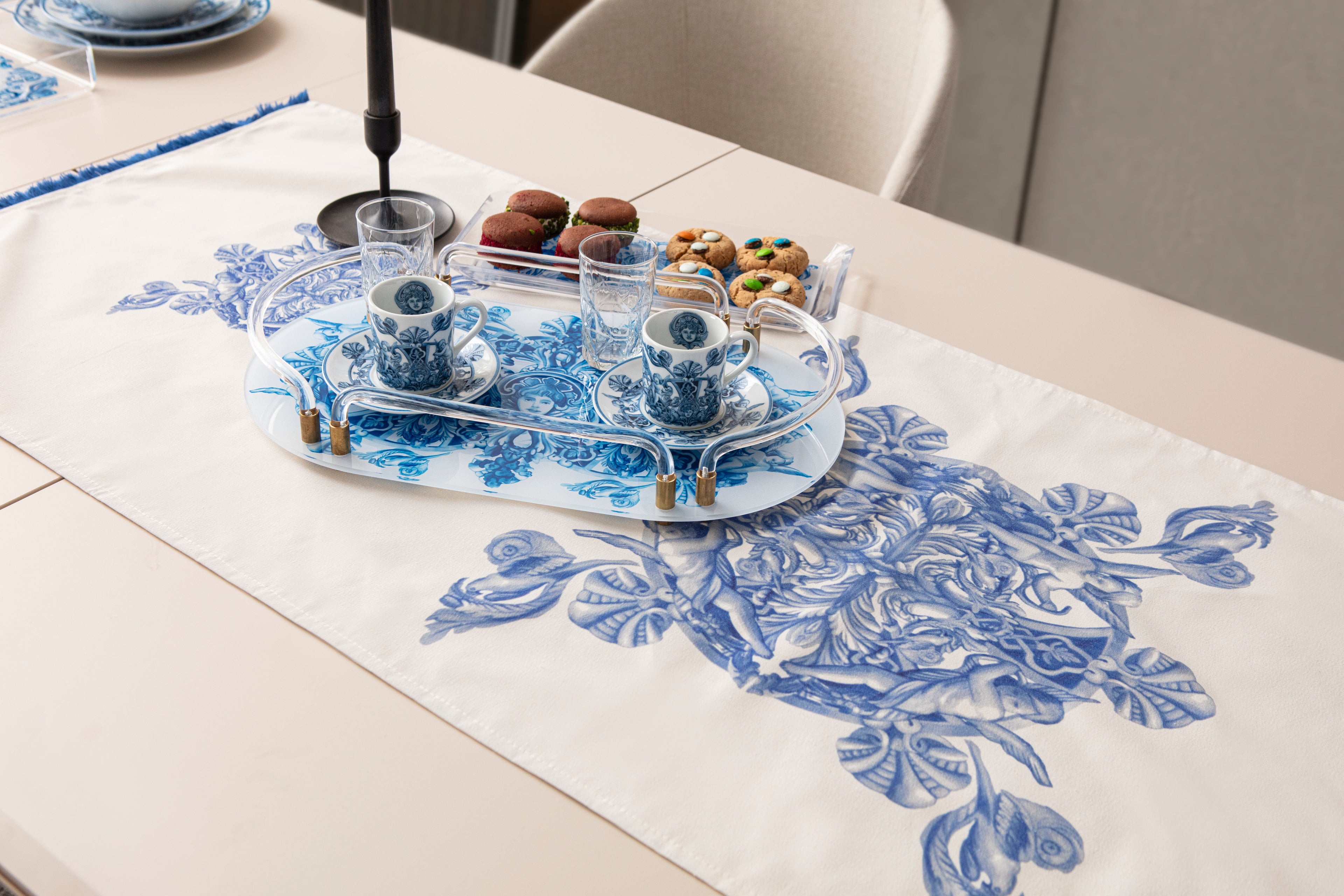 Merkez Desenli Çiçekli Mavi Beyaz Otantik Sofra Ortası