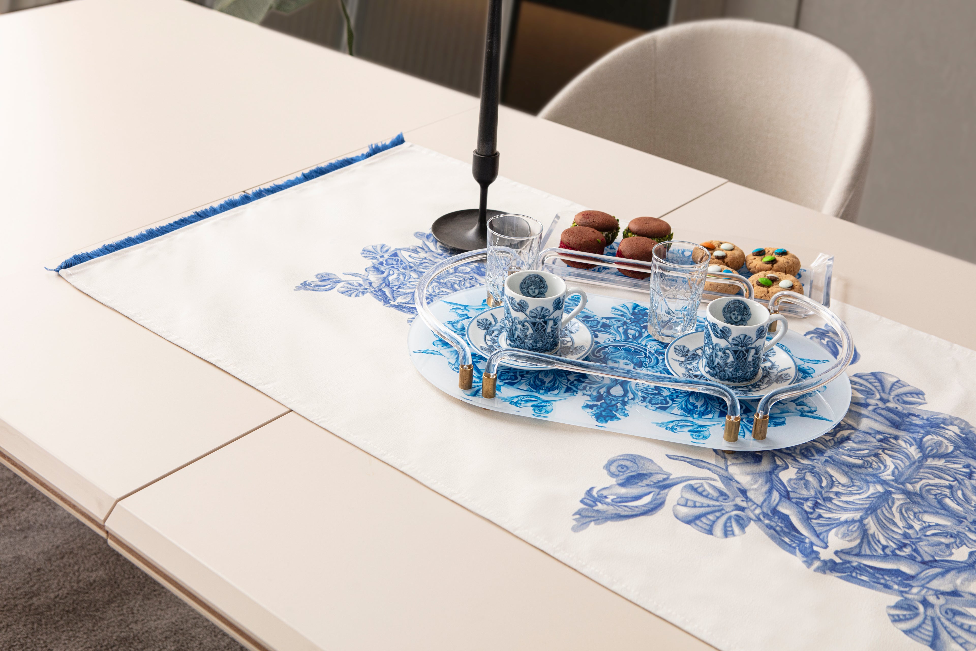 Merkez Desenli Çiçekli Mavi Beyaz Otantik Sofra Ortası