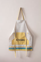 Mutfak Önlüğü (Kitchen Yazılı) – Leke Tutmayan Kumaş, Ayarlanabilir Askılı, Şık ve Kullanışlı Tasarım