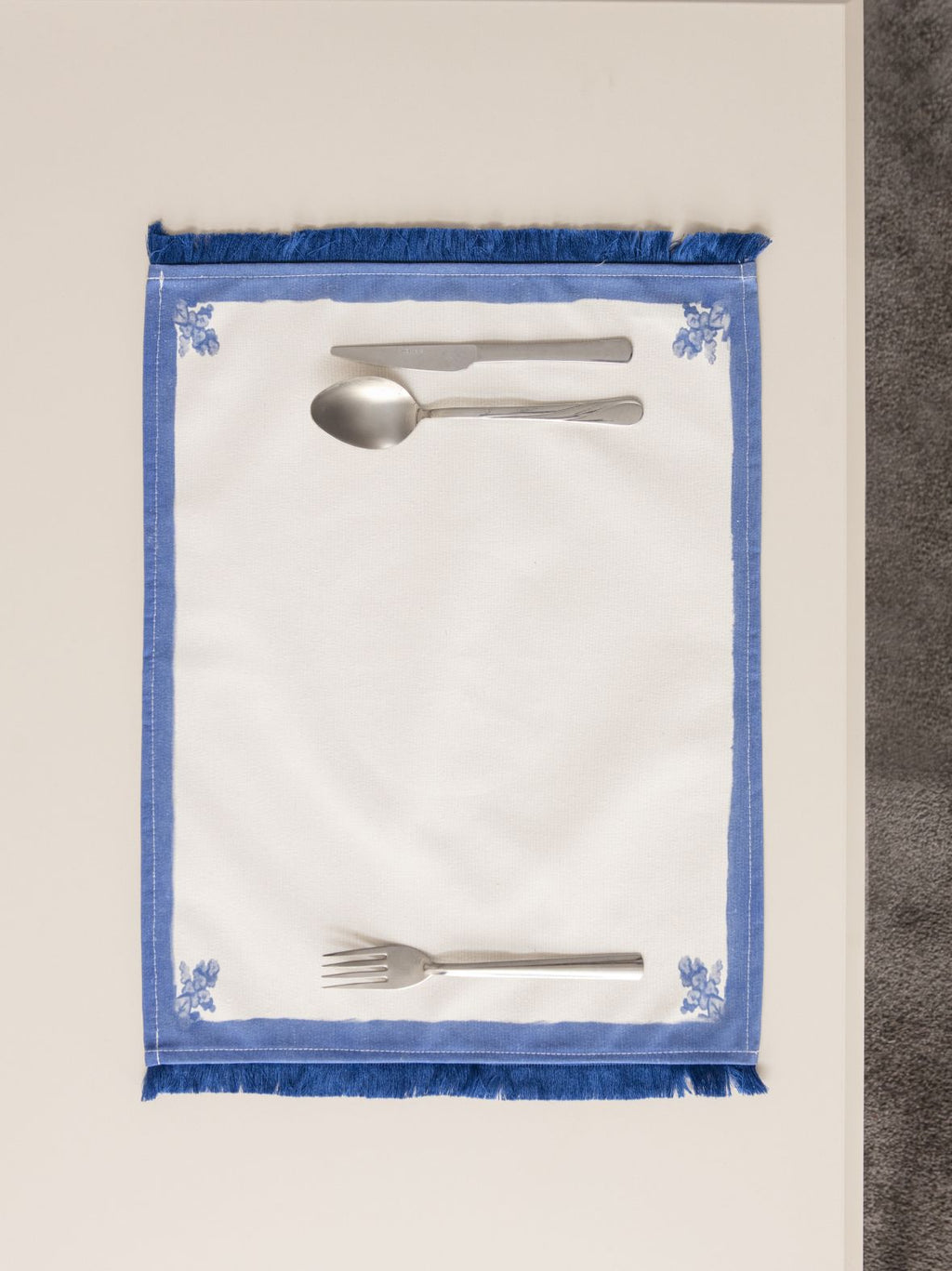 Çini Mavi Floral Desenli Püskül Detaylı Full Sofra Tekstili Takımı