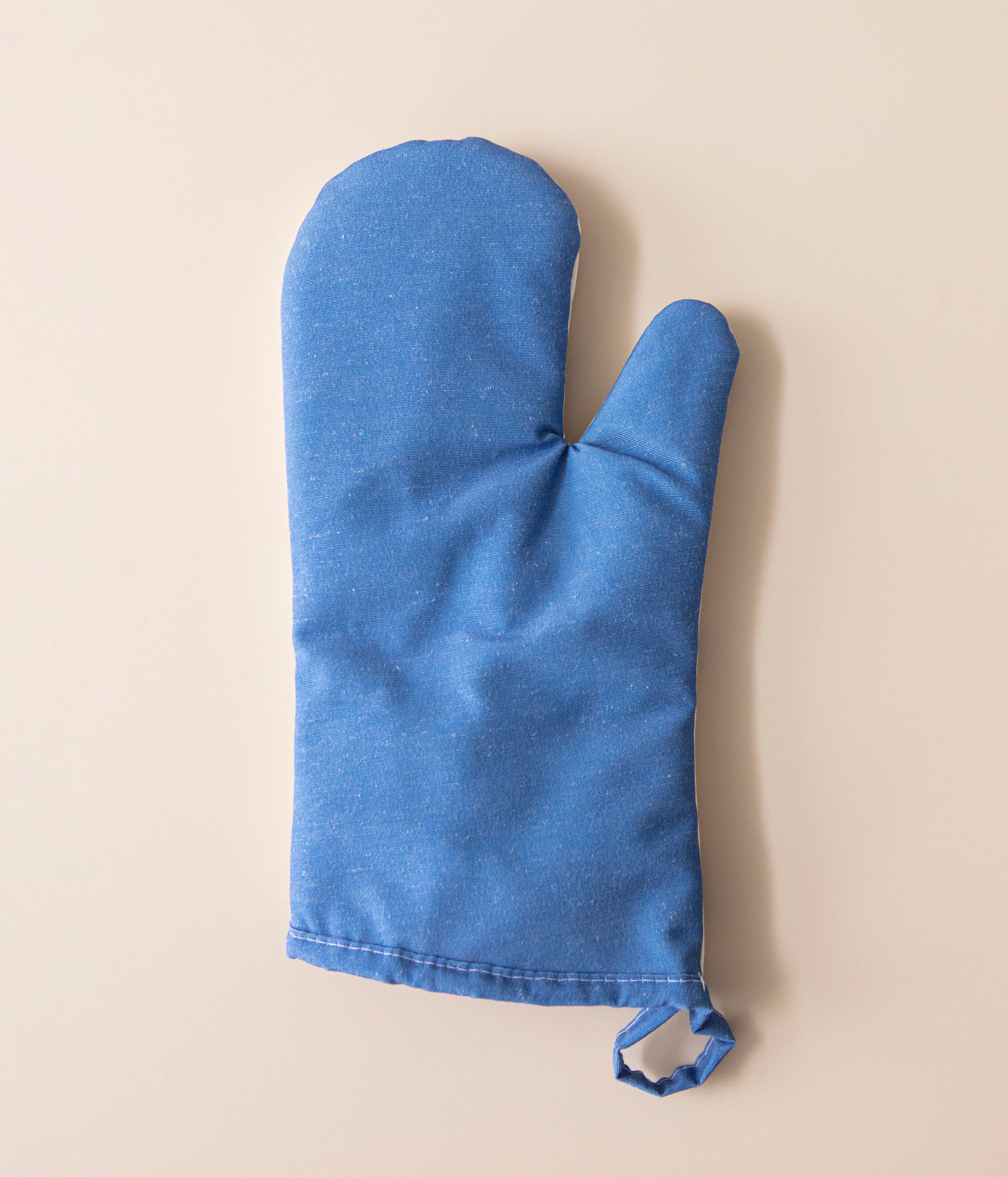 Mavi Çiçek Desenli Mutfak Fırın Eldiveni & Tutamaç Seti – Isıya Dayanıklı, Şık Desenli, Kaymaz ve Kullanışlı