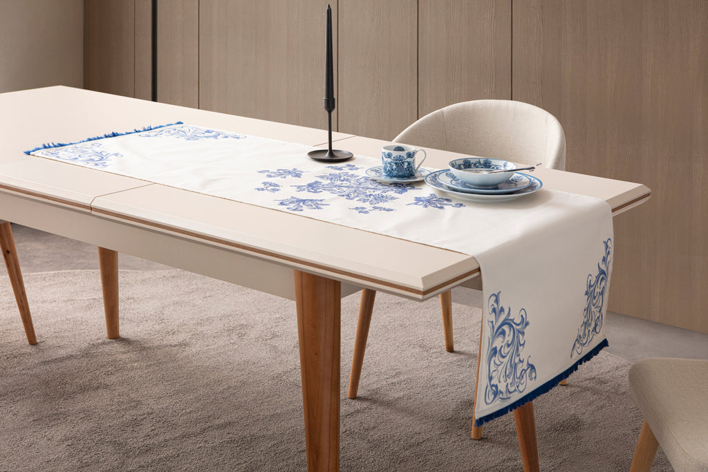 Çini Mavi Desenli Püskül Detaylı Otantik Masa Runnerı
