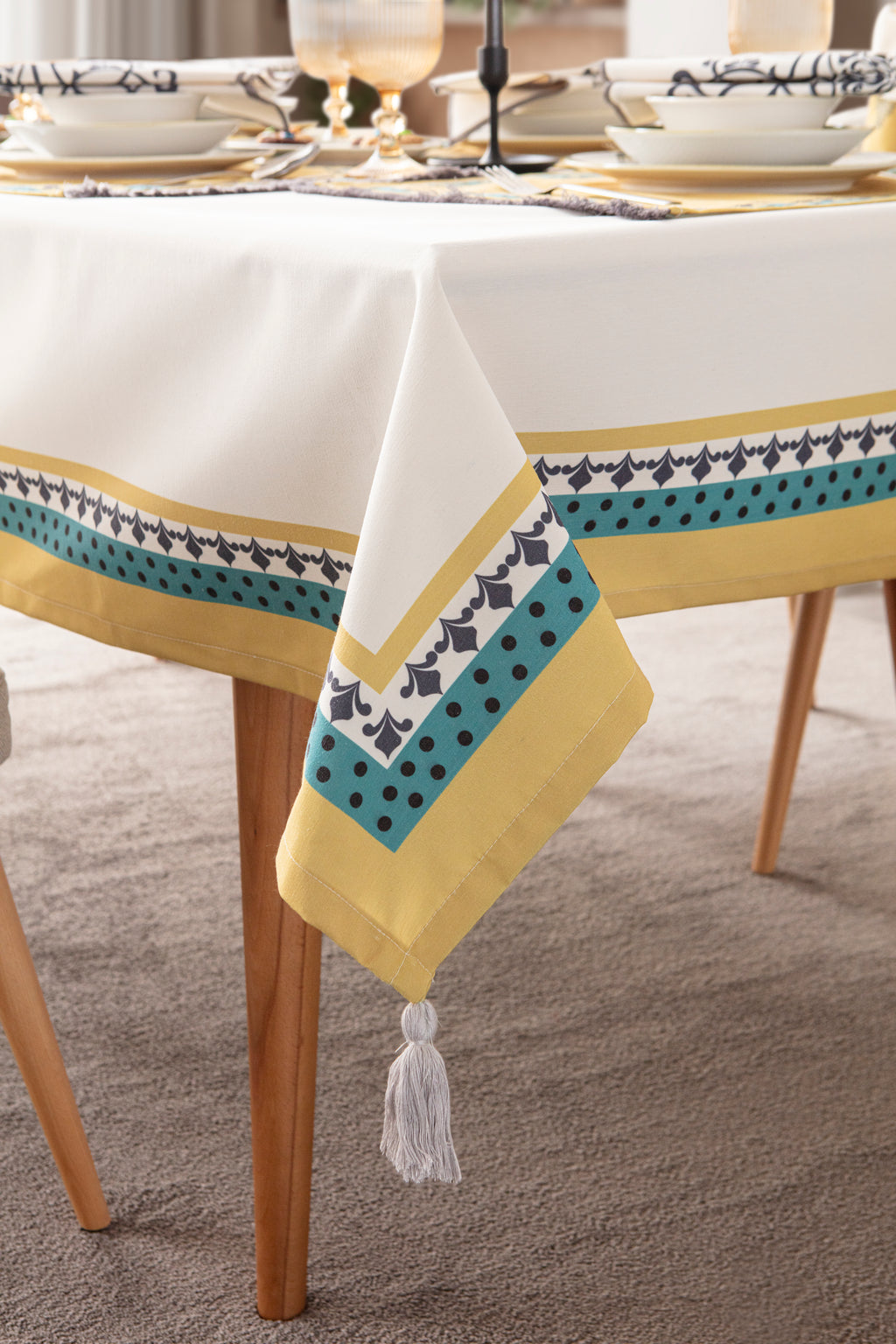Sarı & Yeşil Otantik Desenli Full Masa Örtüsü Seti (Püsküllü Koleksiyon)