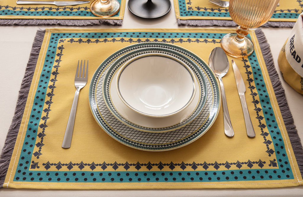 Sarı & Yeşil Otantik Desenli Full Masa Örtüsü Seti (Püsküllü Koleksiyon)