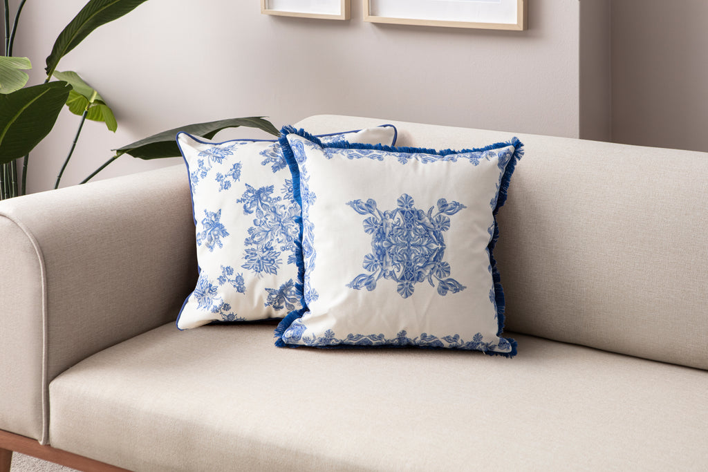 Mavi Beyaz Çini ve Floral Desenli Zıt Köşe İkili Kırlent Seti