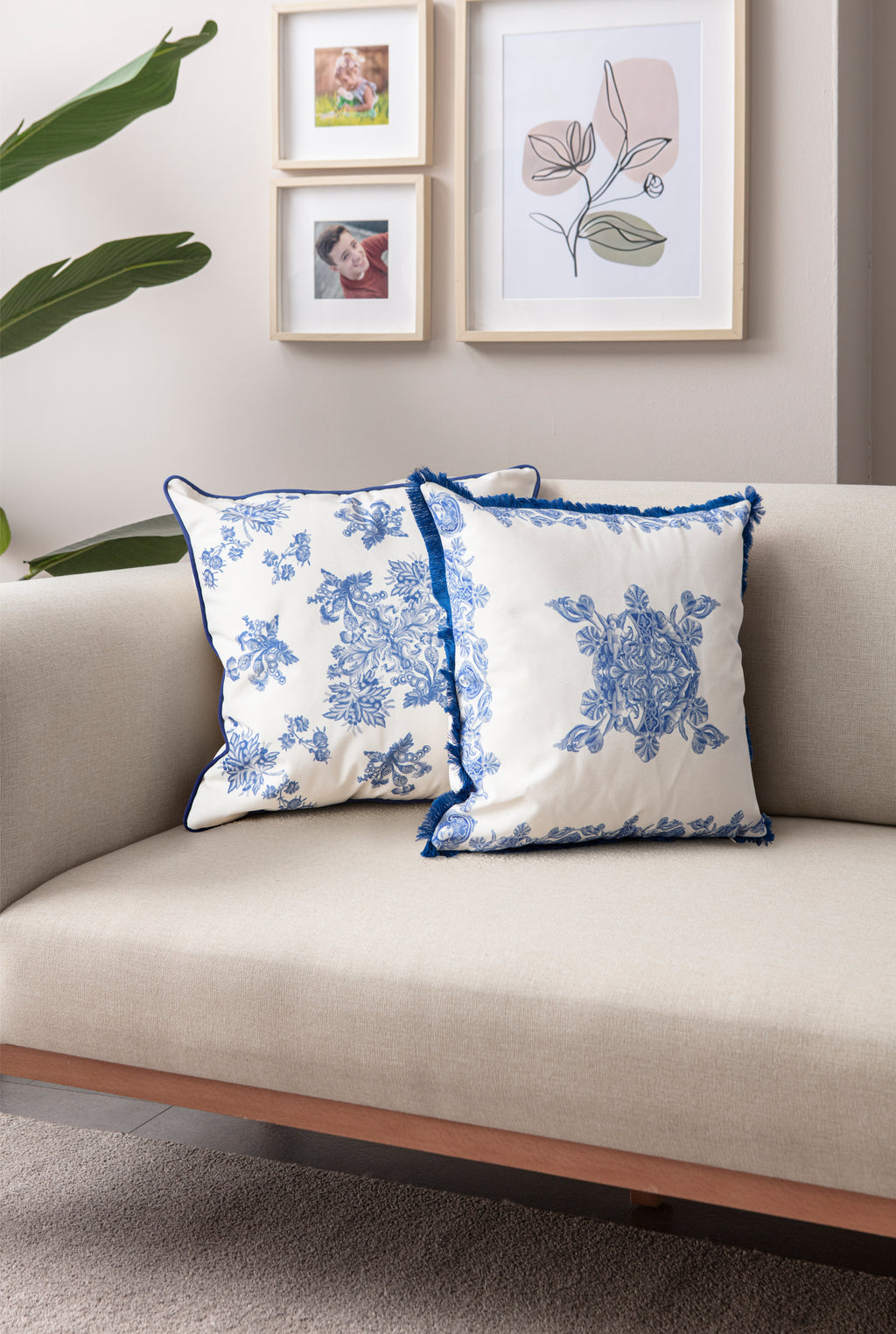 Mavi Beyaz Çini ve Floral Desenli Zıt Köşe İkili Kırlent Seti