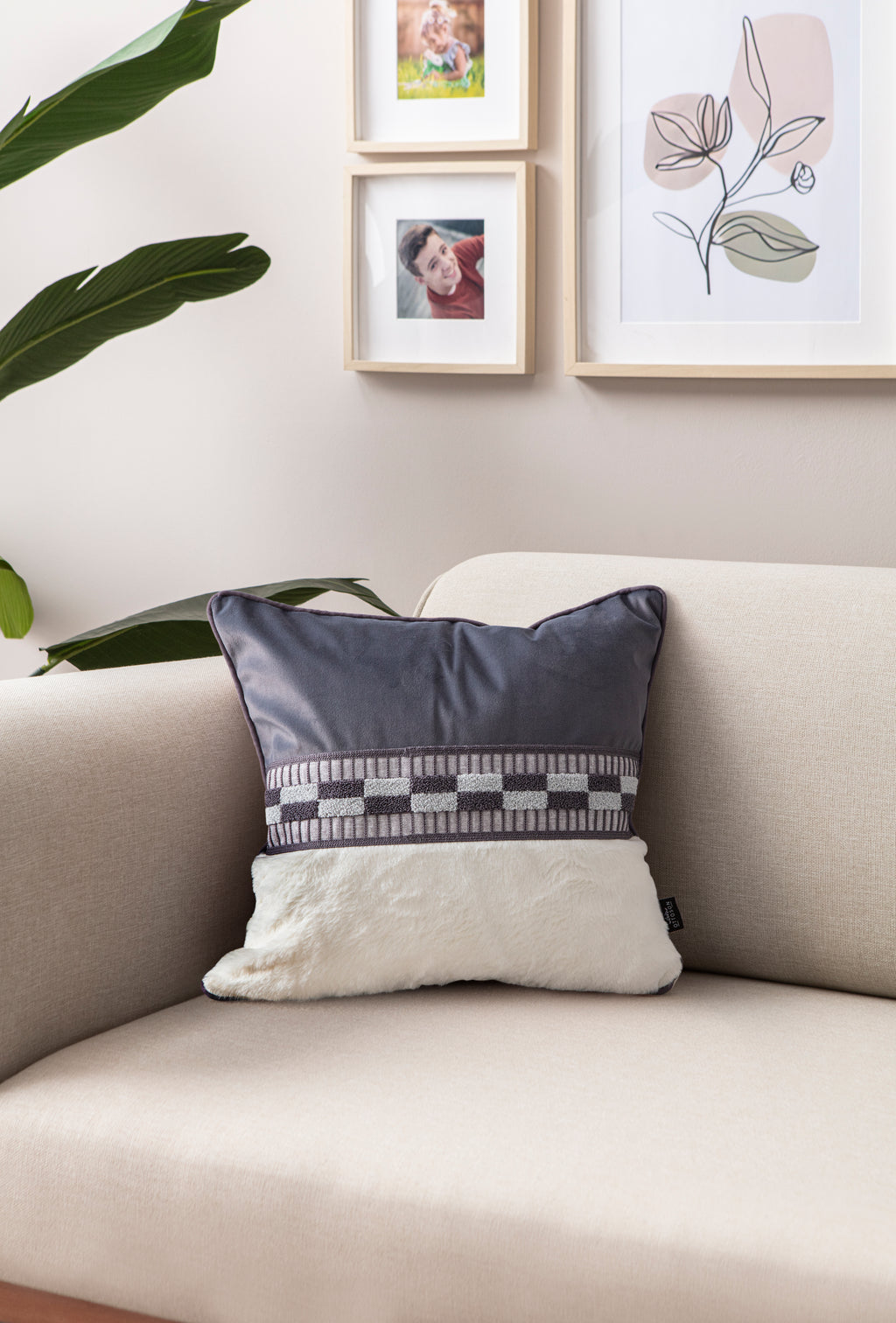 Dekoratif Kırlent – Peluş Alt Yüzeyli, Kadife Üst Yüzeyli Modern Tasarım