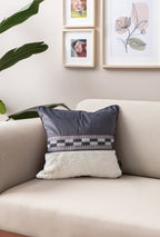 Dekoratif Kırlent – Peluş Alt Yüzeyli, Kadife Üst Yüzeyli Modern Tasarım