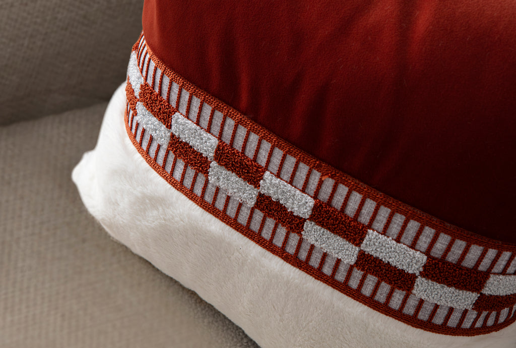 Dekoratif Kırlent – Peluş Alt Yüzeyli, Kadife Üst Yüzeyli Modern Tasarım