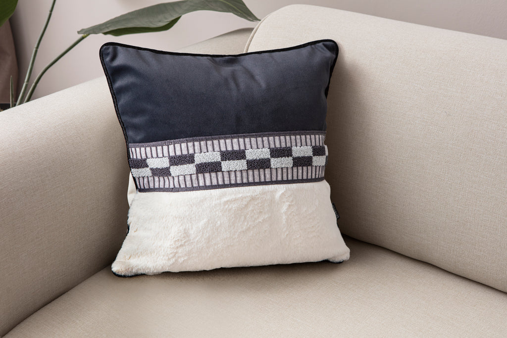 Dekoratif Kırlent – Peluş Alt Yüzeyli, Kadife Üst Yüzeyli Modern Tasarım