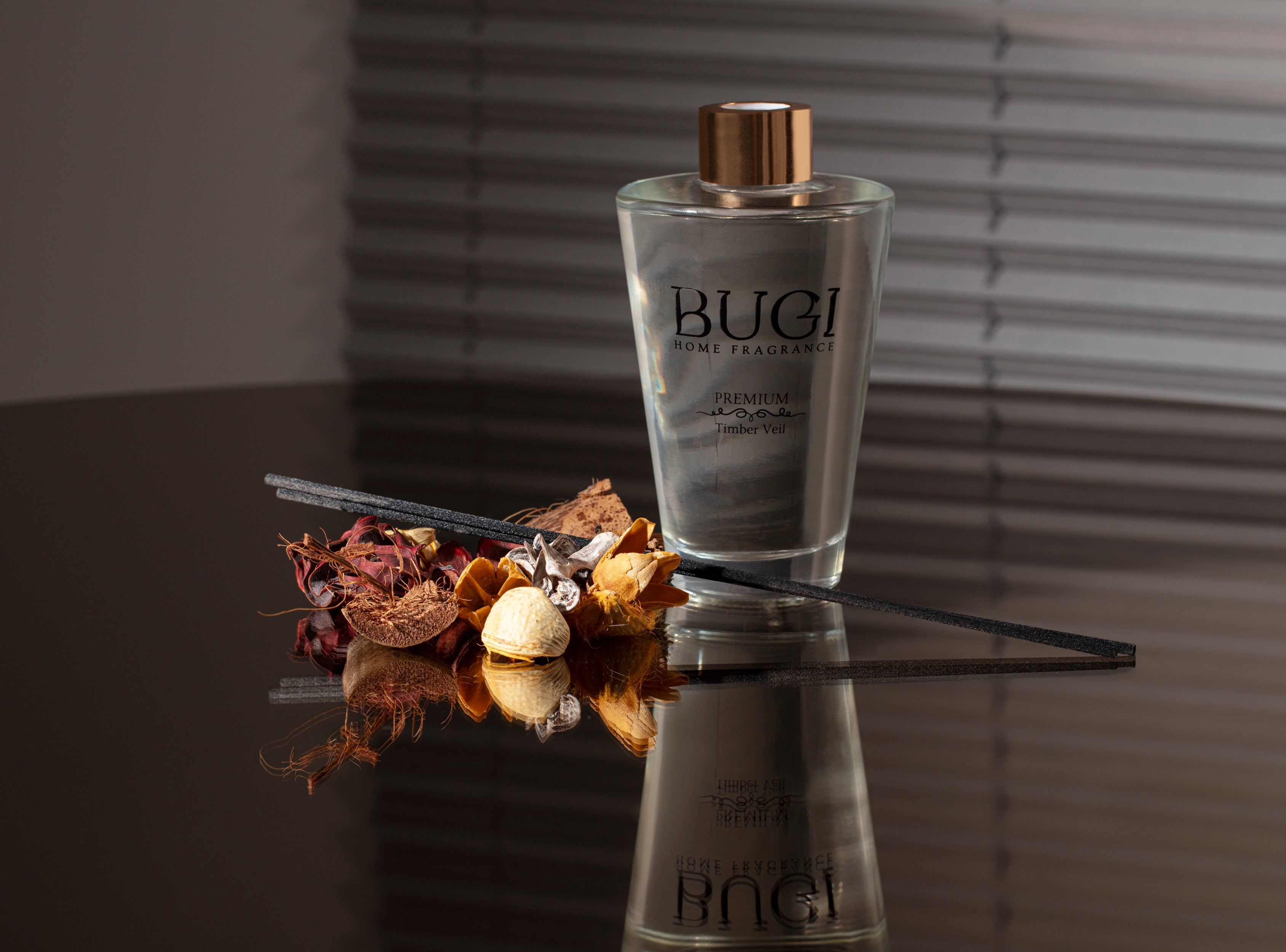 Timber Veil Ev Oda Ortam Kokusu, Çubuklu Oda Kokusu Sandal Ağacı, Yoğun Esanslı ve Kalıcı Oda Parfümü, Salon, Ofis, Ev, Yatak Odası ve Banyo için Büyük Boy Çubuklu Oda Kokusu