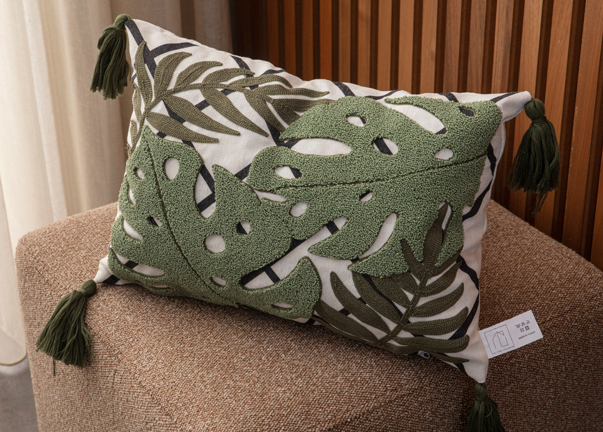 Tropikal Tarz Deve Tabanı Motifli Kalın İşlemeli Dekoratif Yastık