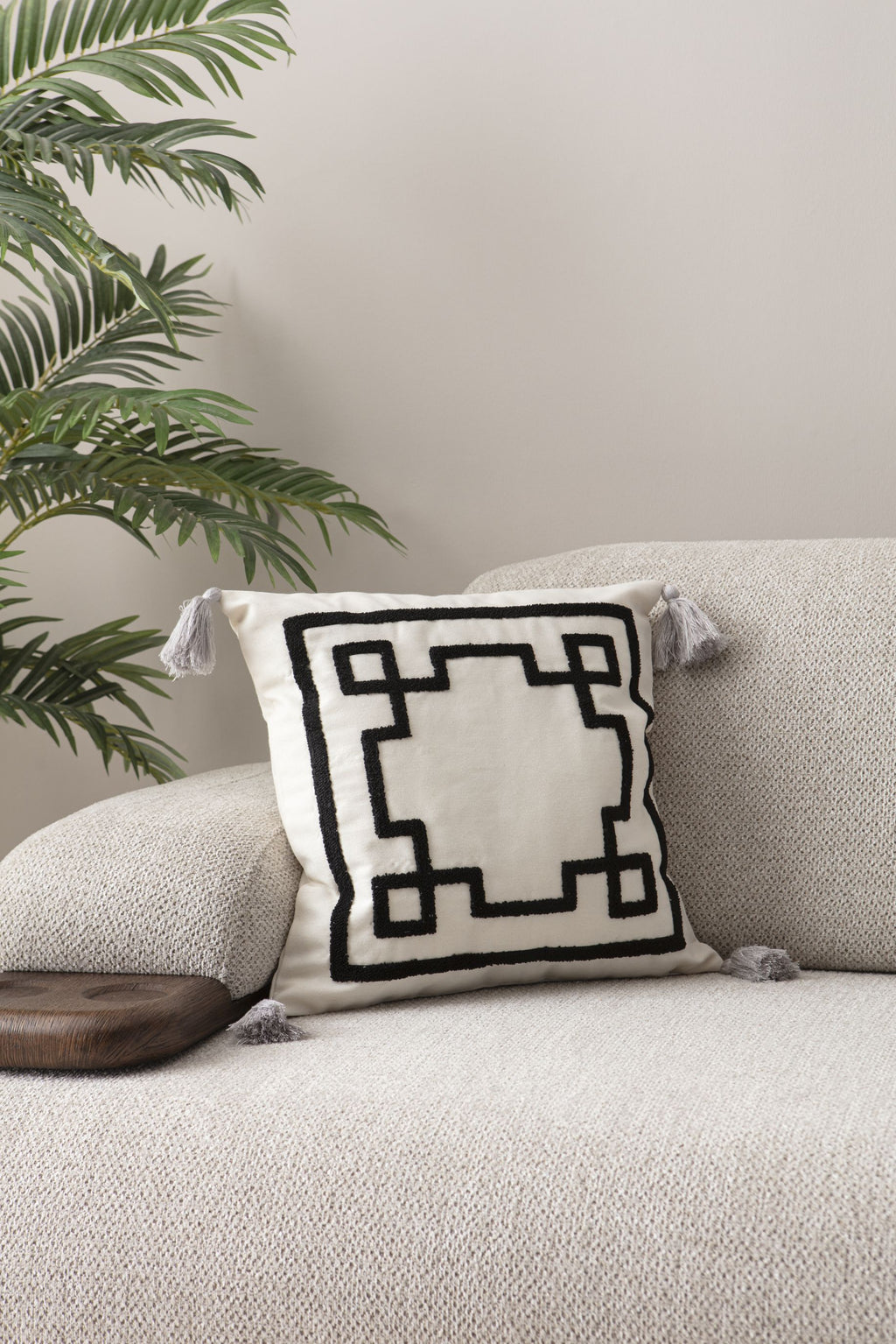 Comfort Punch Desenli Kırlent Kılıfı Kare Dekoratif Bohem Nakışlı Yastık Kılıfı