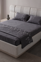 Solena Çiçek Desenli Yatak Örtüsü Takımı – Çift Kişilik, Yumuşak Dokulu, Şık Nakışlı Model