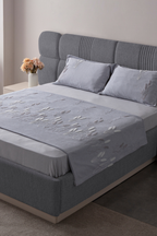 Solena Çiçek Desenli Yatak Örtüsü Takımı – Çift Kişilik, Yumuşak Dokulu, Şık Nakışlı Model