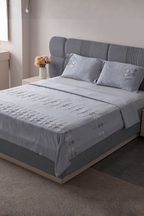 Vera Nakış Detaylı Yatak Örtüsü Takımı – Çift Kişilik, Yumuşak Dokulu, Şık Nakışlı Model