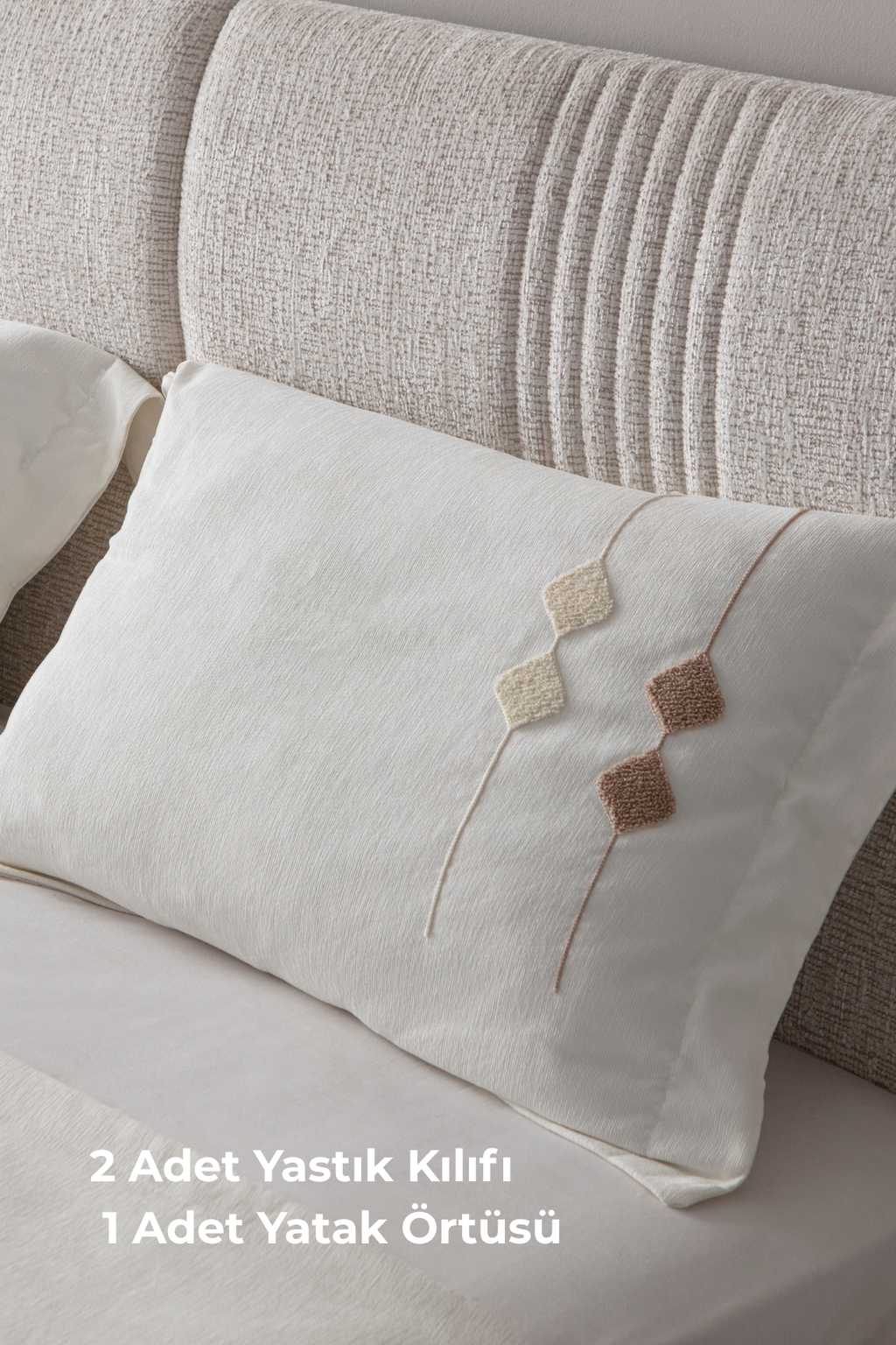 Vera Nakış Detaylı Yatak Örtüsü Takımı – Çift Kişilik, Yumuşak Dokulu, Şık Nakışlı Model