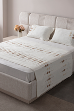 Vera Nakış Detaylı Yatak Örtüsü Takımı – Çift Kişilik, Yumuşak Dokulu, Şık Nakışlı Model